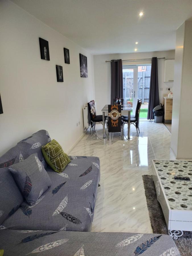 Beautiful & Elegant 2 Bed Room House Manchester Exterior foto