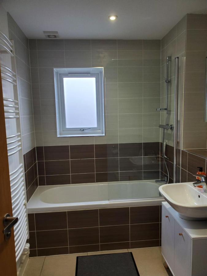 Beautiful & Elegant 2 Bed Room House Manchester Exterior foto